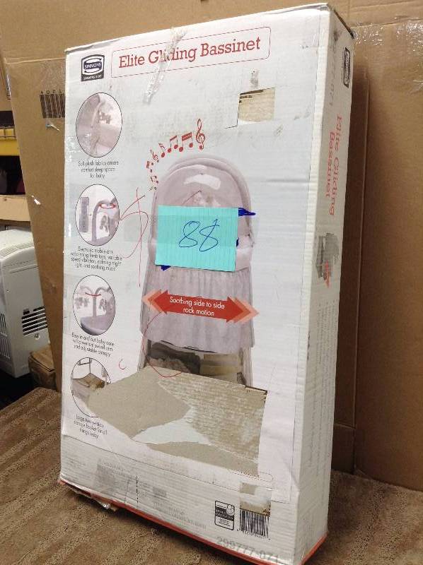 lot 88 image: Elite Gliding Bassinet