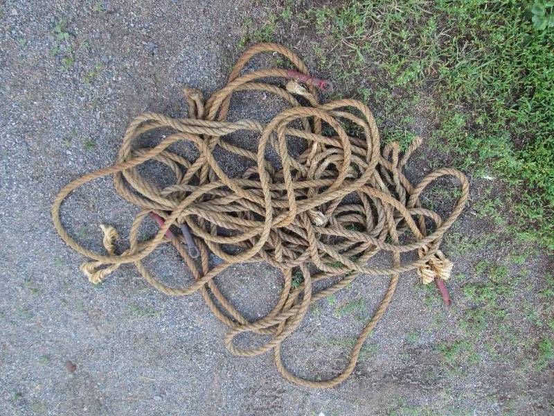 lot 15 image: 12 Hemp Rope