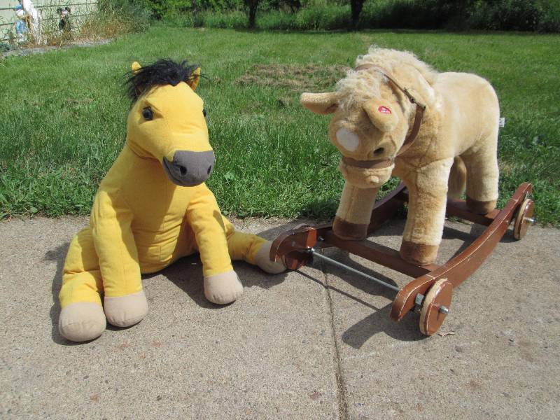 lot 32 image: Rocking Horse