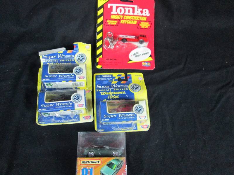 lot 88 image: Die Cast Collector Cars