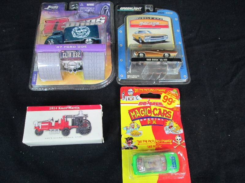 lot 91 image: Collectable Die Cast Cars