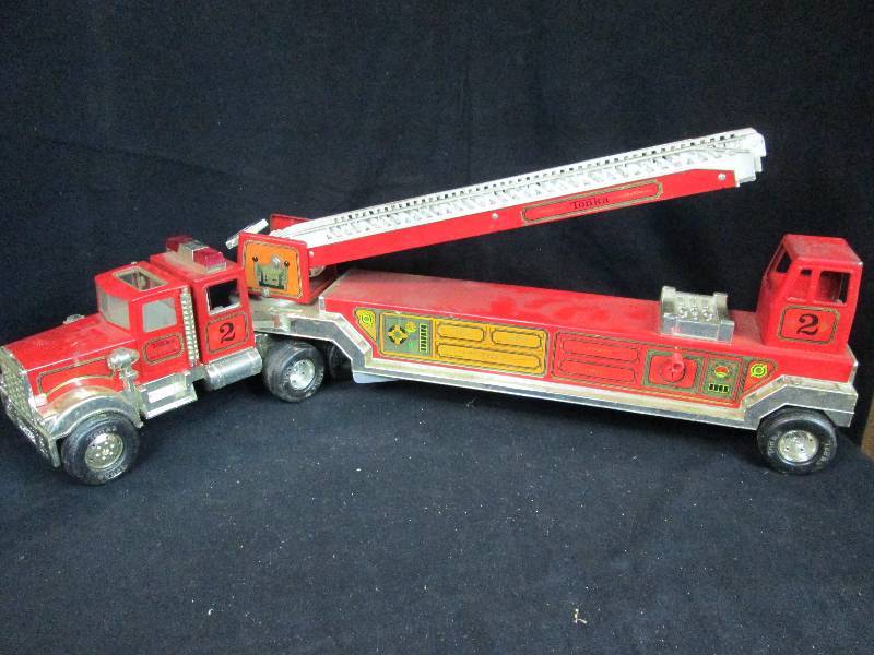 lot 106 image: Tonka Toys Hook & Ladder