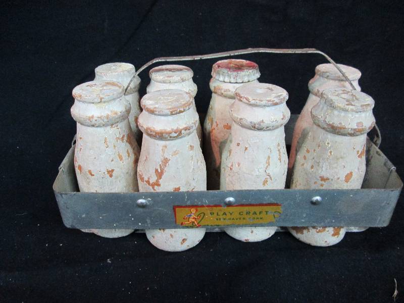 lot 110 image: Vintage Toy