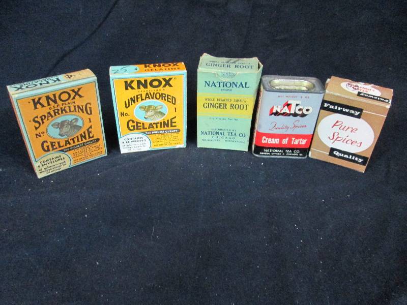 lot 114 image: Vintage Spice Boxes
