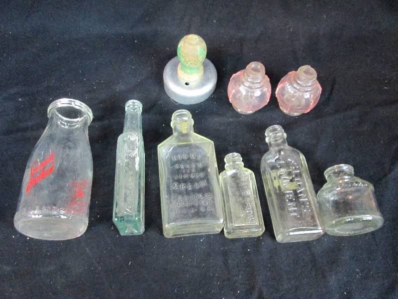lot 118 image: Vintage Glass Bottles