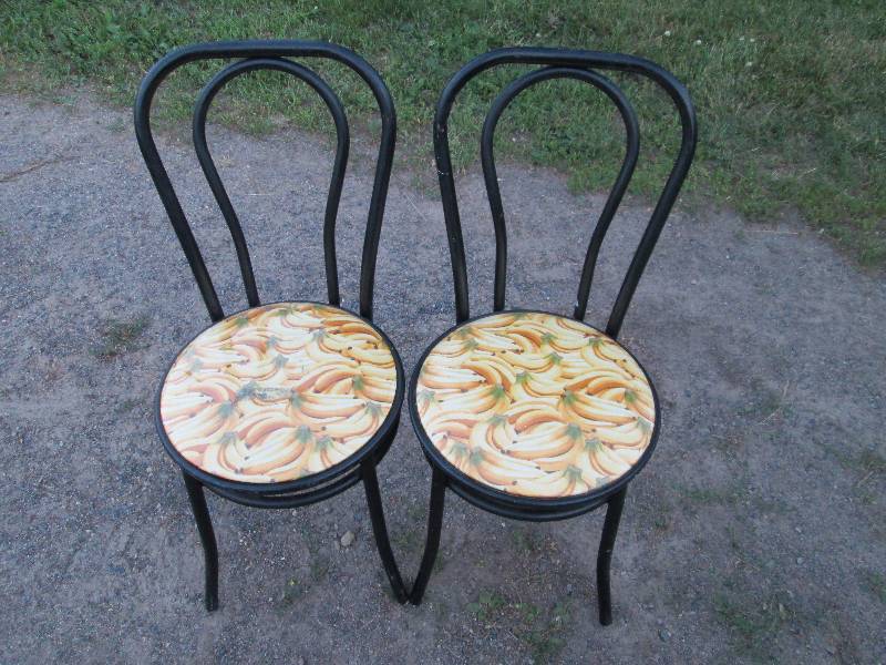 lot 190 image: Bistro Chairs