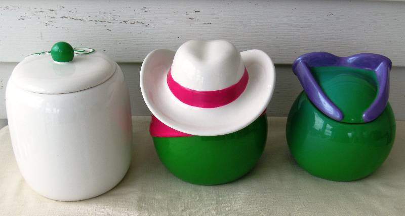 lot 67 image: M&M Canister Set (3)