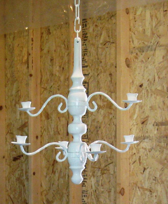 lot 60 image: Vintage Candelier & Christmas Tree Candelabra - Wooden Candle Holders