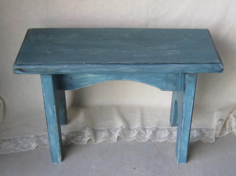 lot 27 image: Rustic Wood Bench