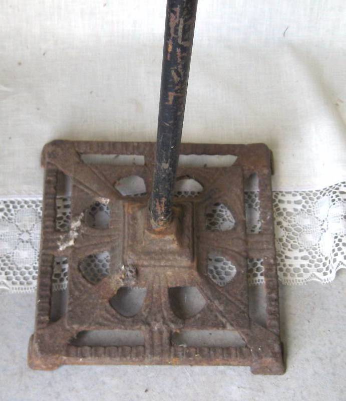 lot 13 image: (2) VintageAntique Floor Lamps