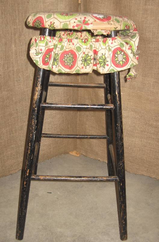 lot 53 image: Stool, Vanity Chair & Sewing Bench