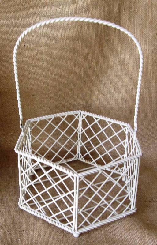 lot 70 image: Metal & White Wire Handled Baskets (4)
