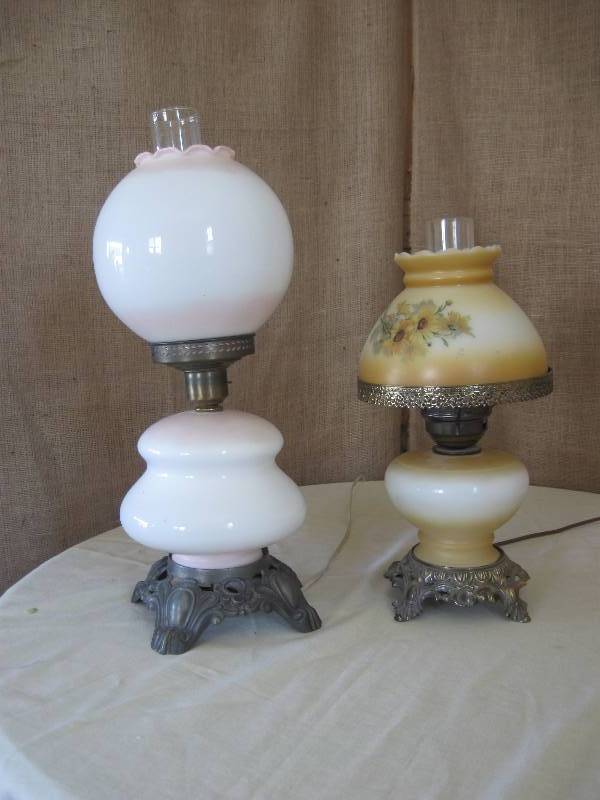 lot 48 image: (2) Gone With The Wind   Hurricane Lamps