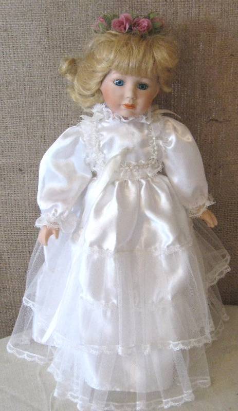 lot 87 image: Vintage (Gotz) Bridal Doll with Box & Lovely Blonde Doll with Ringlets