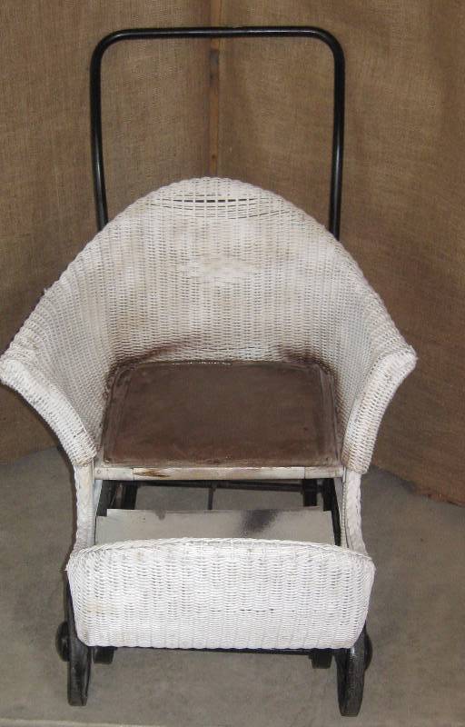 lot 83 image: Vintage, Wicker Stroller