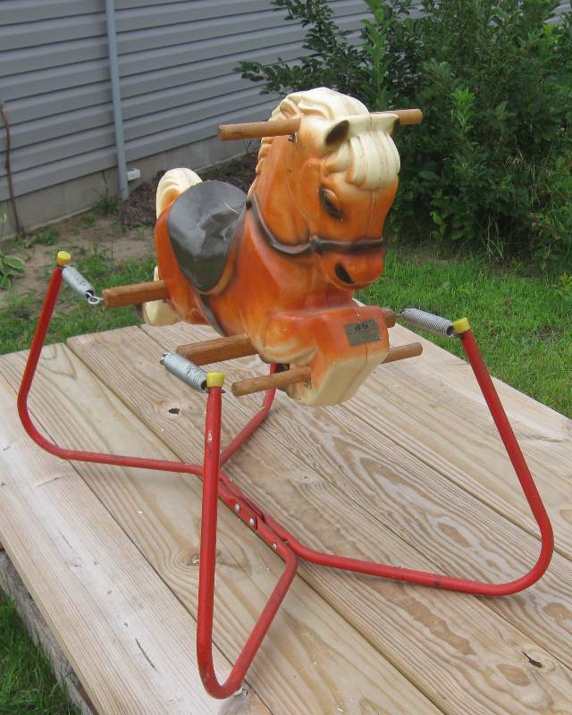 lot 118 image: Vintage Childs Bouncy Horse