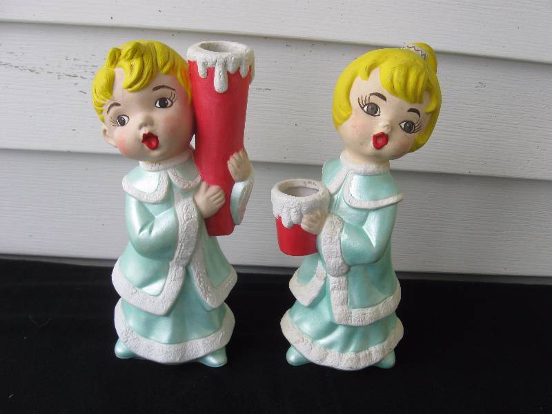 lot 132 image: Christmas & Candles Lot