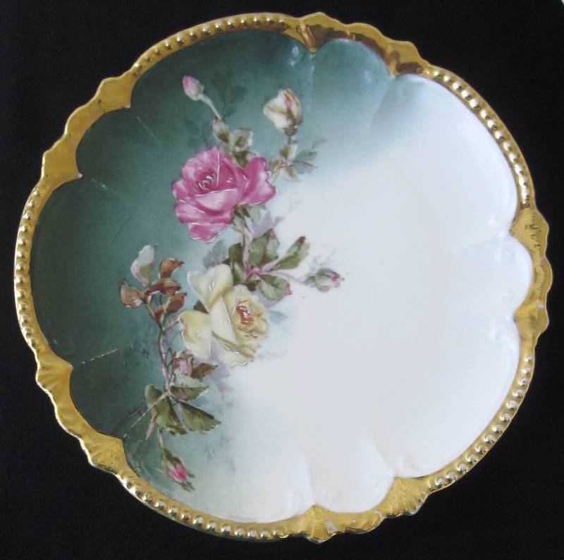 lot 81 image: Antique & Vintage DecorativeDinner Plates & Handled Tray