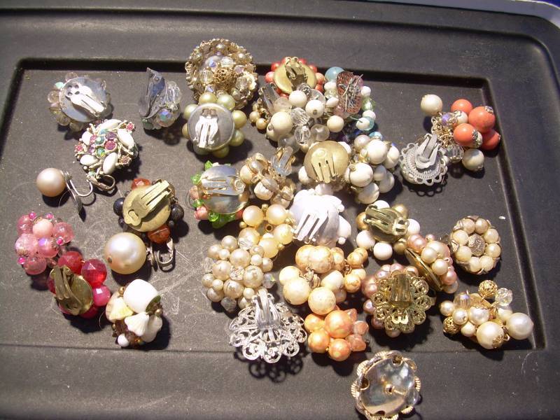 VINTAGE EARINGS