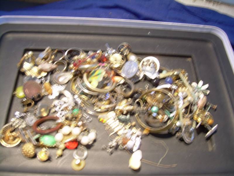 VINTAGE JEWLERY