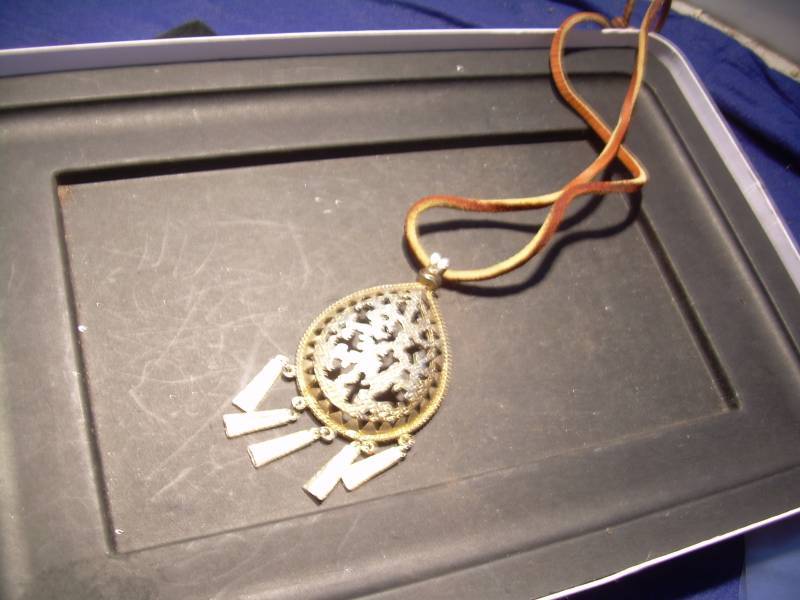 VINTAGE NECKLACE