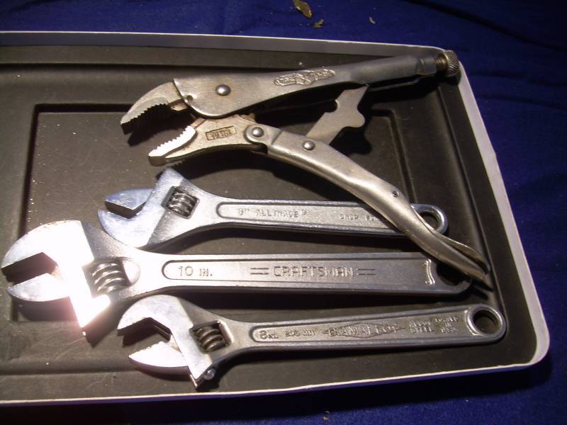 3 CRESENT WRENCHES 1MONKEY WRENCH