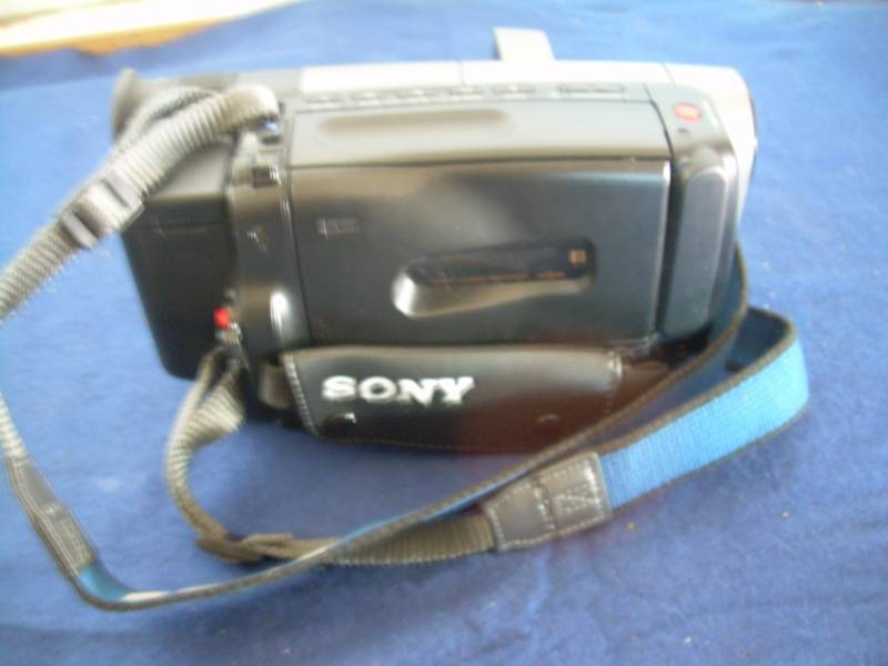 HANDY CAMCORDER