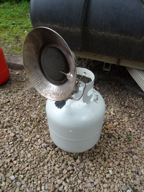 lot 11 image: New Style 20 Lb. LP Tank