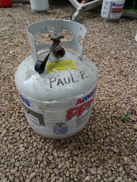 lot 12 image: 20 Lb. New Style Lp Tank