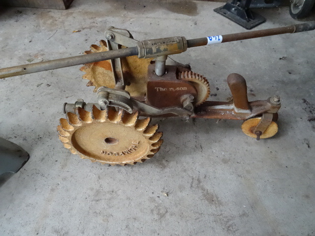 lot 248 image: Vintage Thompson Tractor Sprinkler