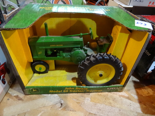 lot 273 image: John Deere 60 Tractor Ertl 116