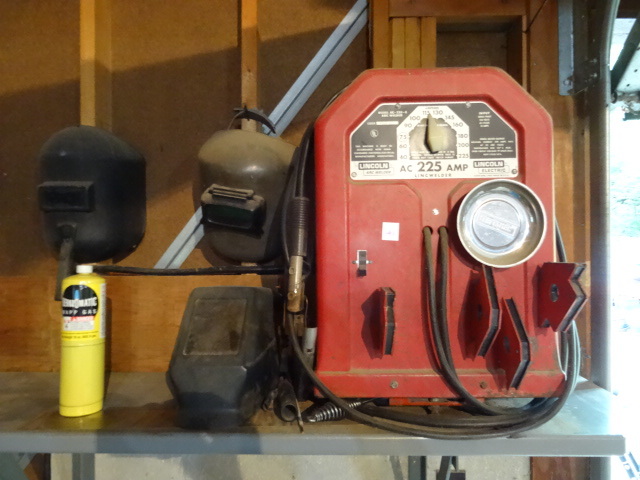 lot 281 image: Miller Model AC-225-S Arc Welder,