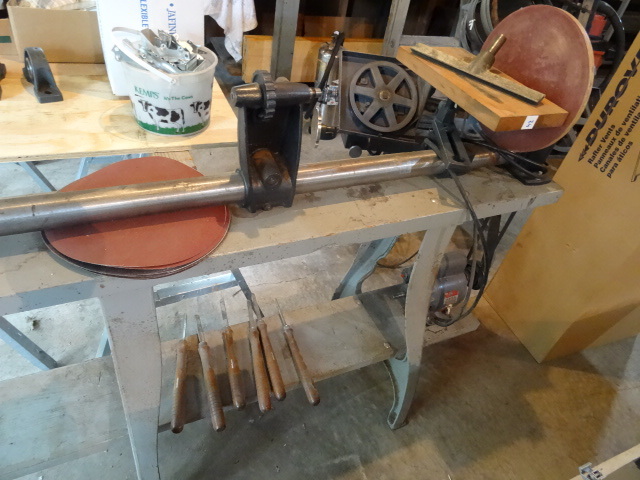 lot 42 image: Wood Turning Lathe  110 Volt Motor.