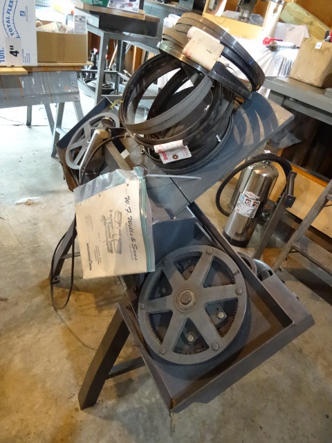 lot 45 image: WF Wells and Sons Band Saw.