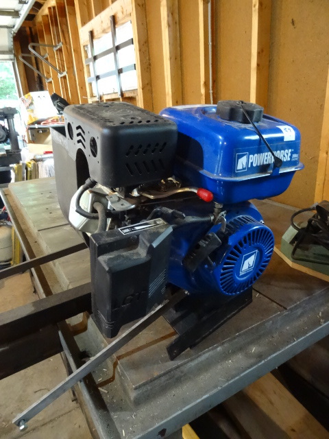 lot 57 image: Power Horse 208 Motor with Leaf Vac.