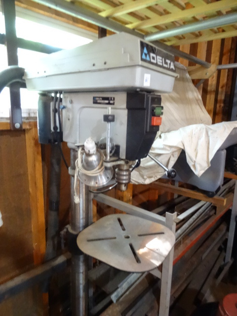 lot 61 image: Delta Floor Stand Drill Press.