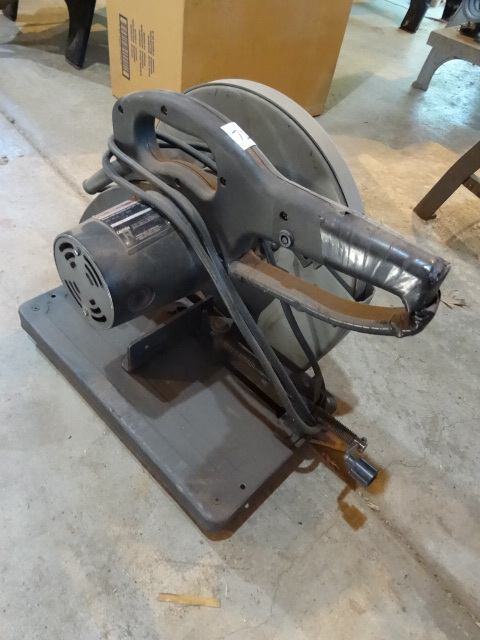 lot 72 image: Porter Cable Model 1400 Cut Off Saw
