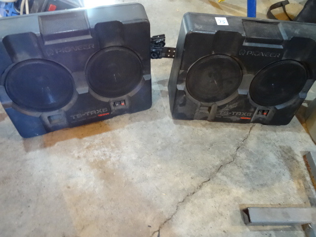 lot 75 image: Pioneer TS-TRX6 150 Watt