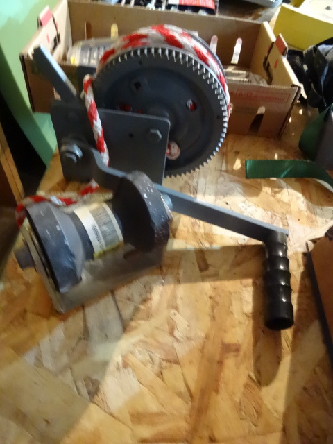 lot 105 image: Boat Winch With Rope.
