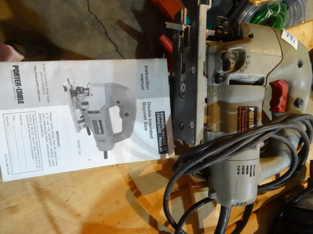 lot 121 image: Porter Cable Double Insulated Bayonet Saw