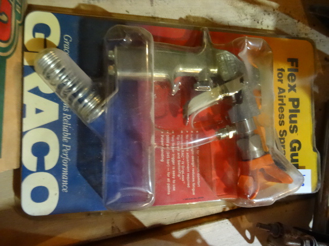 lot 127 image: Graco Flex Plus Gun For Airless Sprayers.