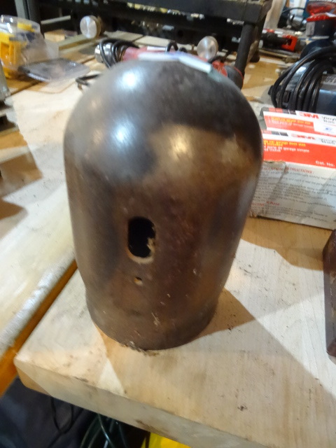 lot 144 image: Oxygen Acetylene Tank Cap