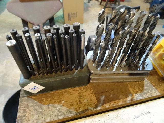 lot 147 image: Alignment and Drill Bit Set
