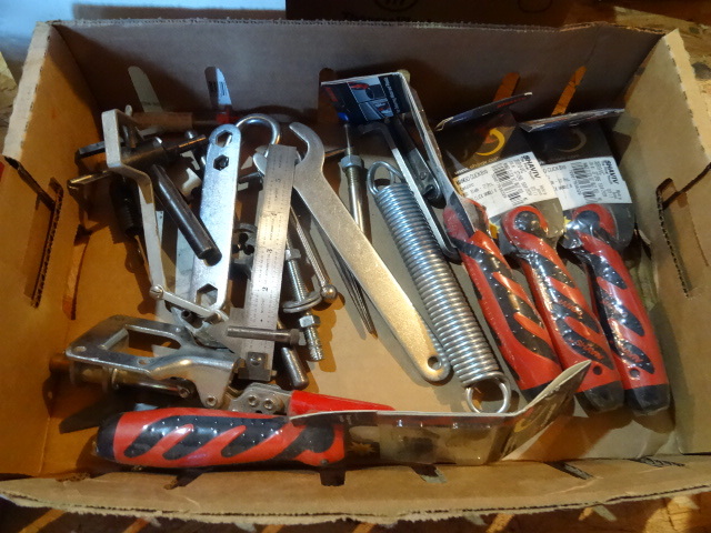 lot 170 image: Mango Click Deburring Tools