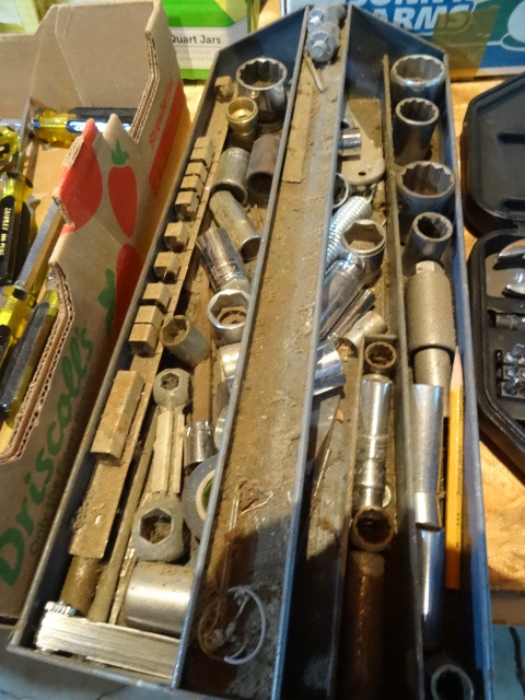 lot 219 image: Tray Of Misc Sockets