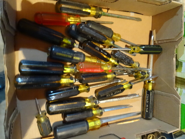 lot 220 image: Variety of Stanley Screwdrivers