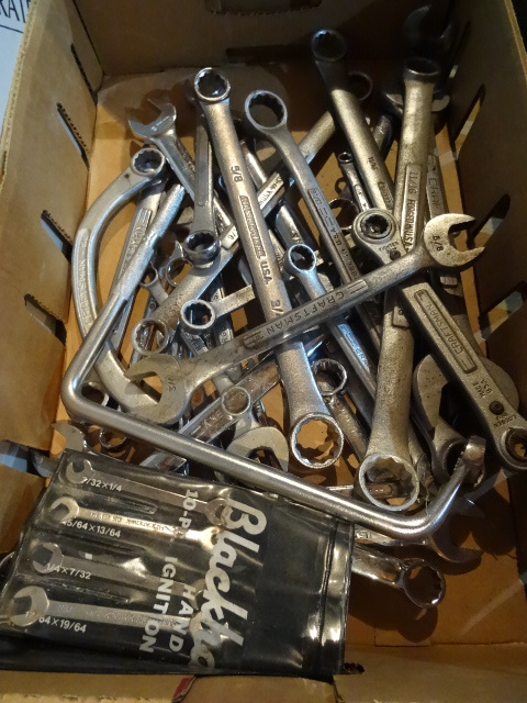 lot 232 image: Misc Screw Gun Bits