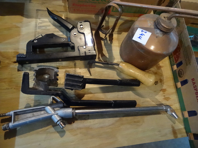 lot 244 image: Staple Gun, Tubing Bonders,