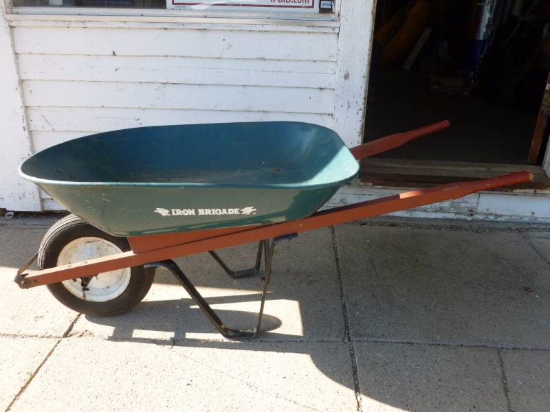 lot 5 image: Wheel Barrow