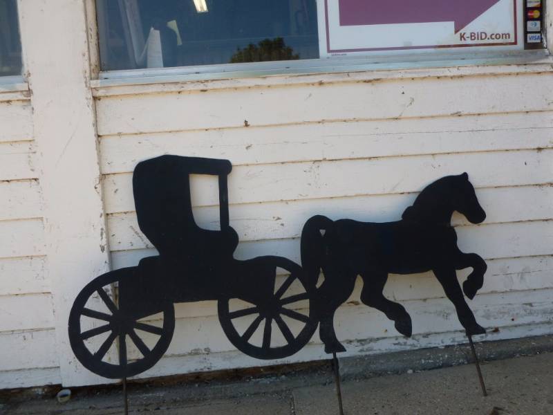 lot 12 image: Metal Art